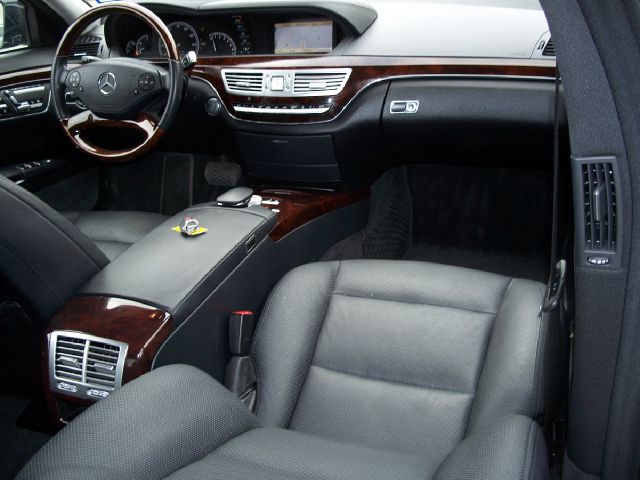 Mercedes-Benz S-Class 2012 photo 4