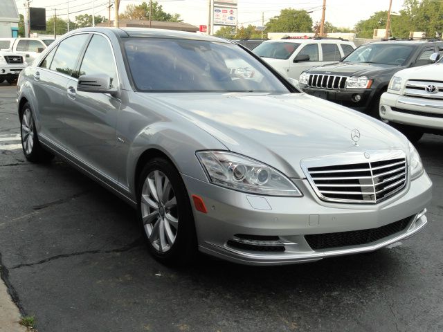 Mercedes-Benz S-Class 2012 photo 4