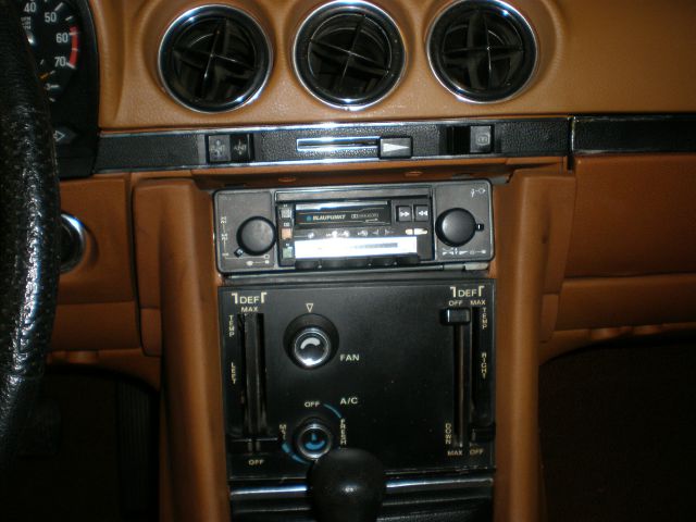 Mercedes-Benz SL-Class 1976 photo 12