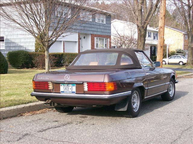 Mercedes-Benz SL-Class 1980 photo 5