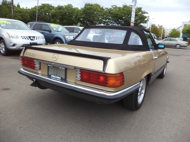 Mercedes-Benz SL-Class 1984 photo 3