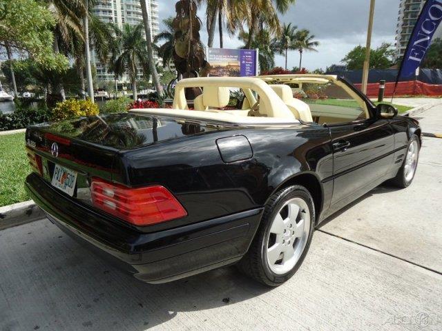 Mercedes-Benz SL-Class 1999 photo 0