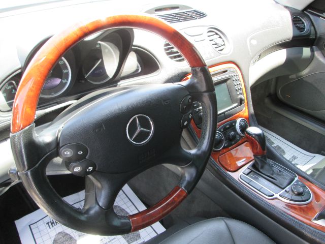 Mercedes-Benz SL-Class 2004 photo 4