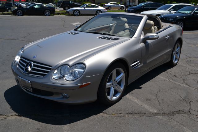 Mercedes-Benz SL-Class 2004 photo 4