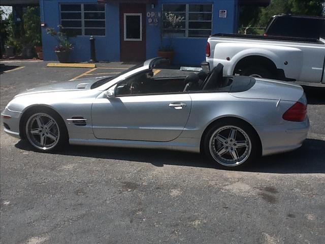 Mercedes-Benz SL-Class 2004 photo 25