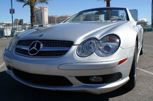 Mercedes-Benz SL-Class 2WD XLT Styleside Convertible