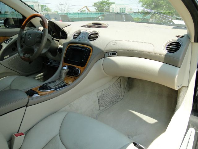 Mercedes-Benz SL-Class 2004 photo 2