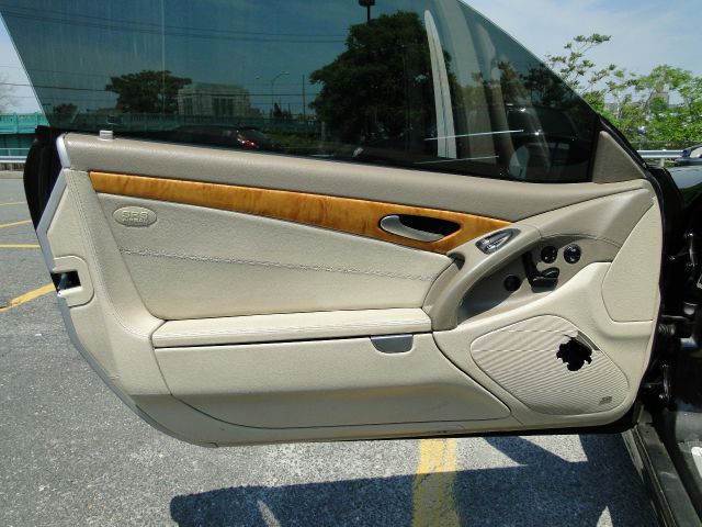 Mercedes-Benz SL-Class 2004 photo 20