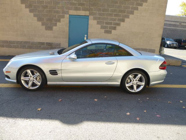 Mercedes-Benz SL-Class 2004 photo 2