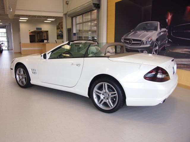 Mercedes-Benz SL-Class 2011 photo 2