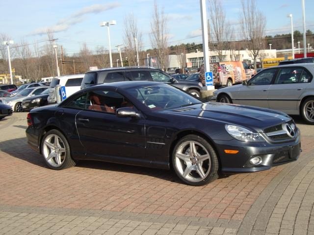 Mercedes-Benz SL-Class 2011 photo 2