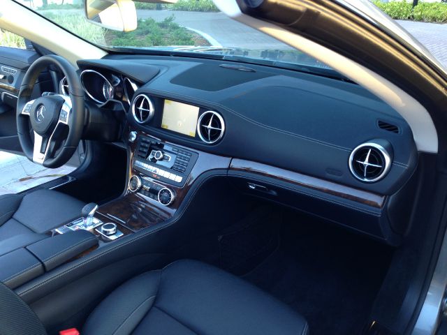 Mercedes-Benz SL-Class 2013 photo 45