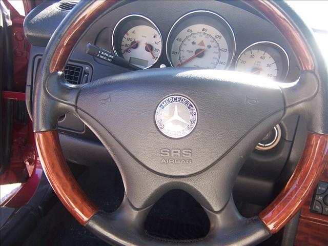 Mercedes-Benz SLK Class 2001 photo 1