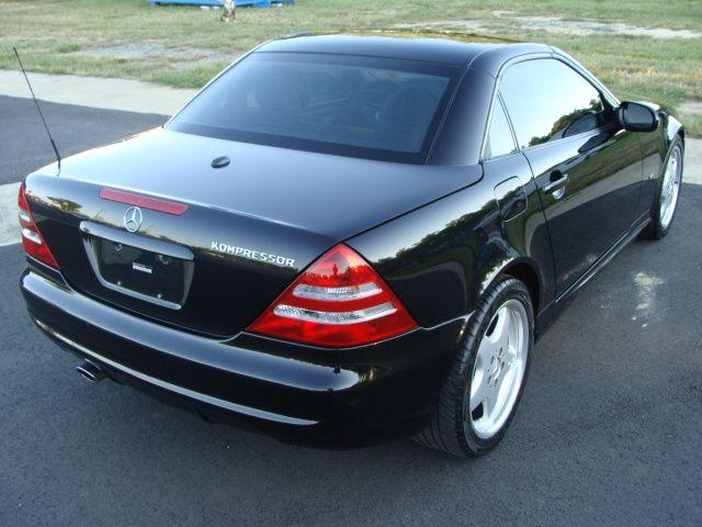 Mercedes-Benz SLK Class 2001 photo 2