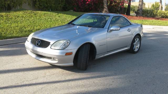 Mercedes-Benz SLK Class 2001 photo 2