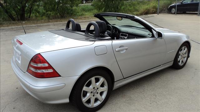 Mercedes-Benz SLK Class 2001 photo 2