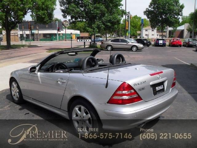 Mercedes-Benz SLK Class 2001 photo 5