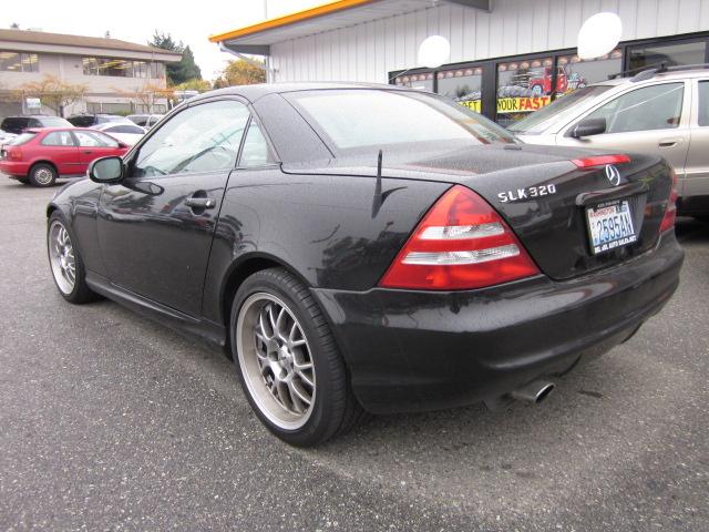 Mercedes-Benz SLK Class 2001 photo 2