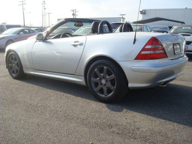 Mercedes-Benz SLK Class 2001 photo 3