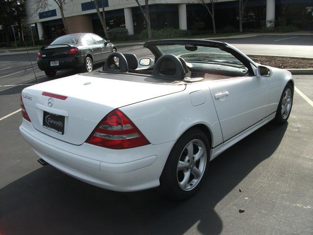 Mercedes-Benz SLK Class 2001 photo 4