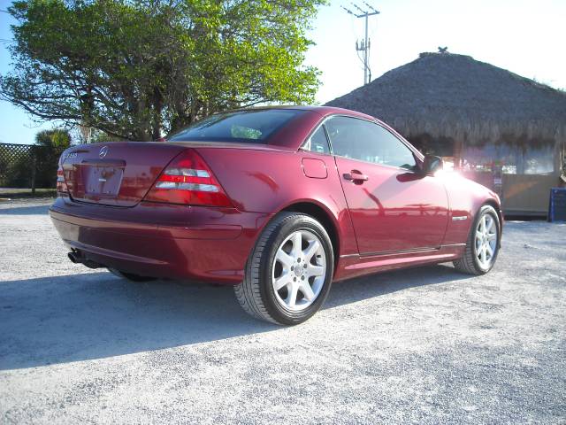 Mercedes-Benz SLK Class 2002 photo 1