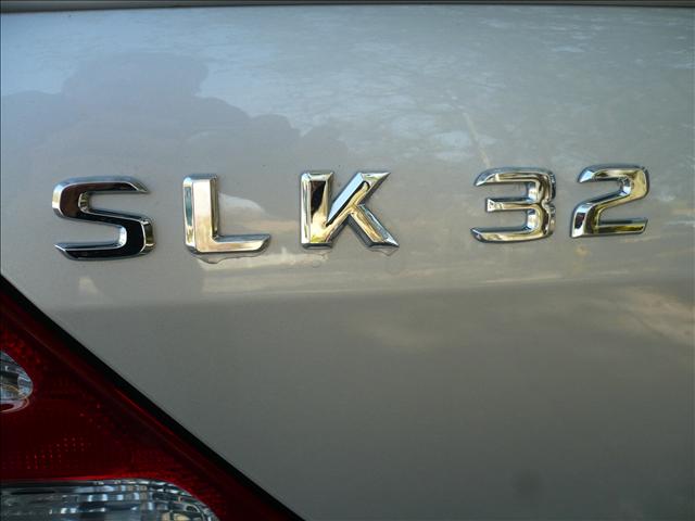 Mercedes-Benz SLK Class 2002 photo 5