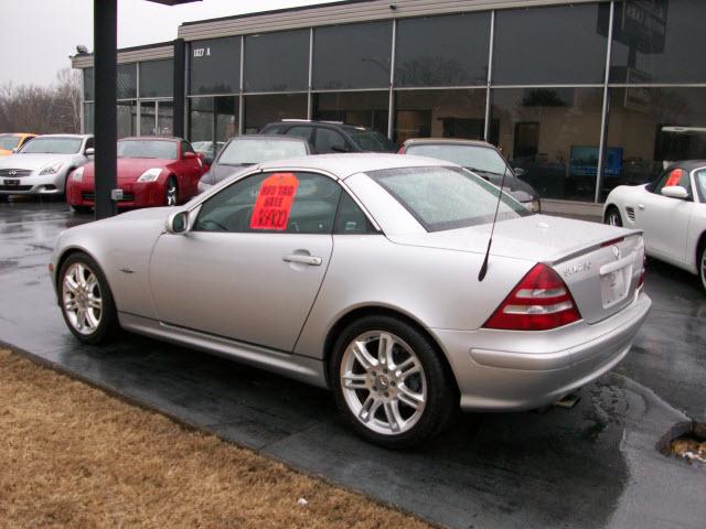 Mercedes-Benz SLK Class 2004 photo 2