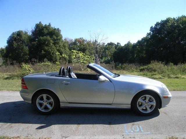 Mercedes-Benz SLK Class 2004 photo 1