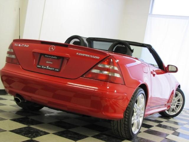 Mercedes-Benz SLK Class 2004 photo 2