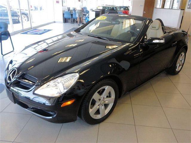 Mercedes-Benz SLK Class XL Ext-cab 4 Dr 4x4 Convertible