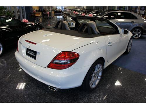 Mercedes-Benz SLK Class 2009 photo 5