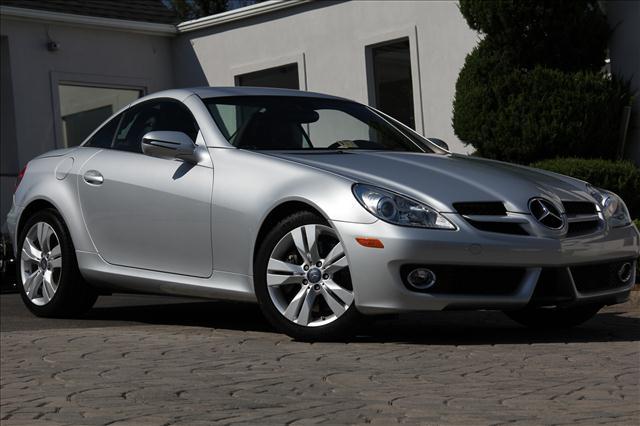 Mercedes-Benz SLK Class 2010 photo 1