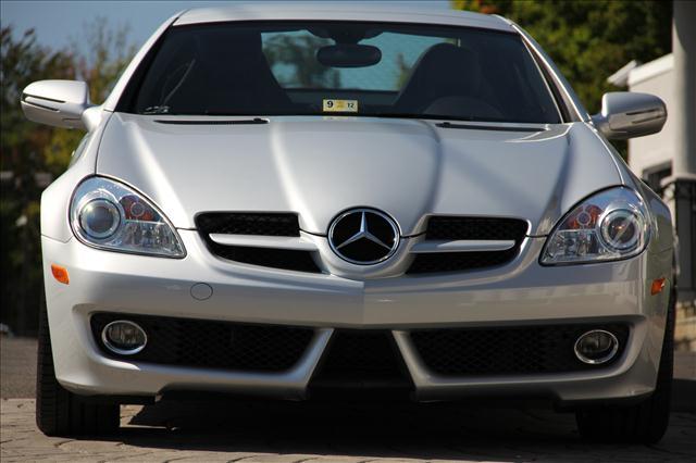 Mercedes-Benz SLK Class 2010 photo 3