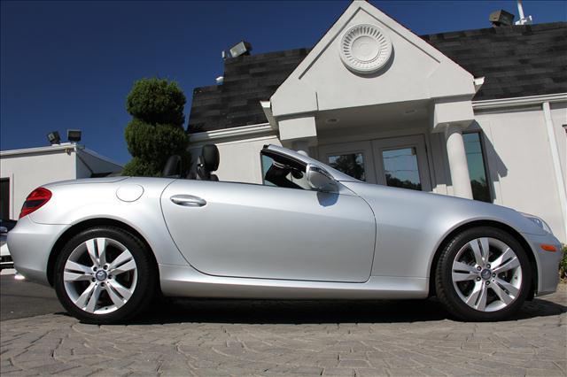 Mercedes-Benz SLK Class 2010 photo 5