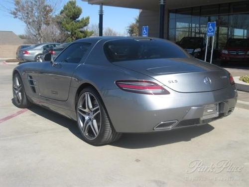 Mercedes-Benz SLS Class 2011 photo 5