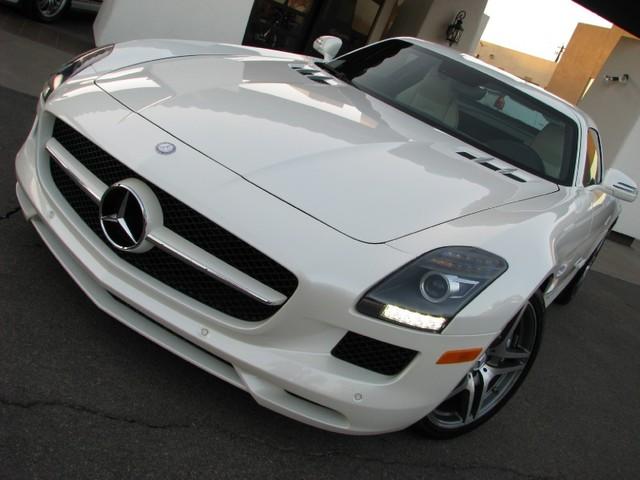 Mercedes-Benz SLS Class SEL DVD Entertainment Unspecified