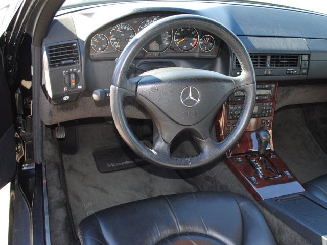 Mercedes-Benz SL Class 1999 photo 3