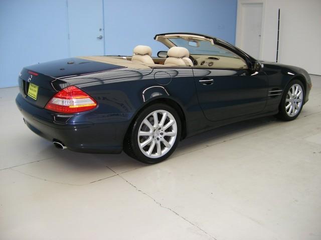 Mercedes-Benz SL Class 2007 photo 3