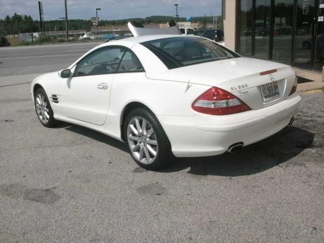 Mercedes-Benz SL Class 2008 photo 2