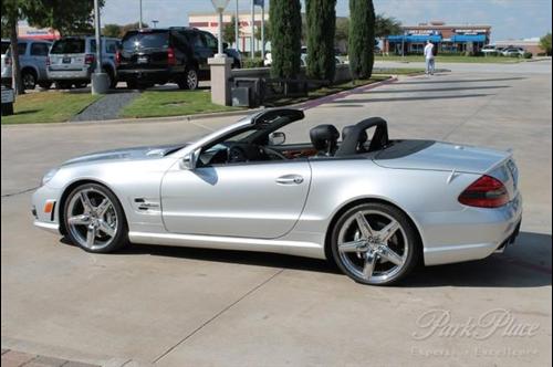 Mercedes-Benz SL Class 2009 photo 2