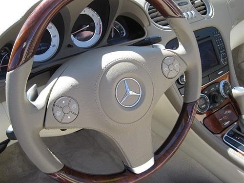 Mercedes-Benz SL Class 2009 photo 2