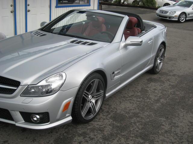 Mercedes-Benz SL Class 2009 photo 1