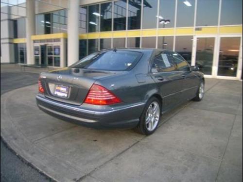 Mercedes-Benz S Class 2006 photo 2