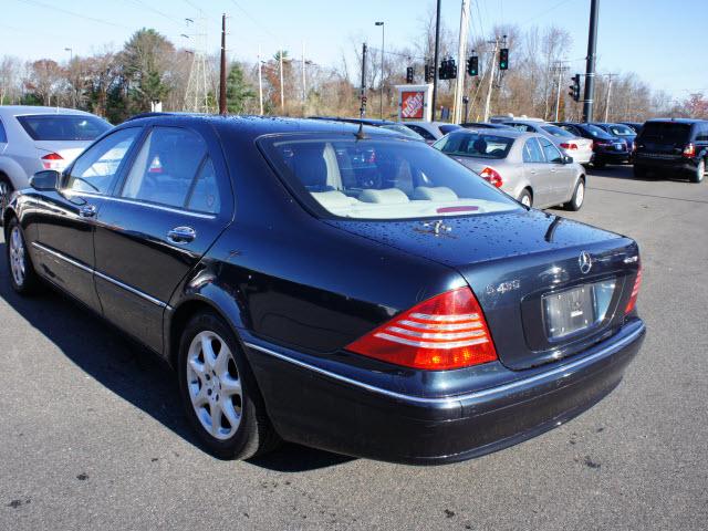 Mercedes-Benz S Class 2006 photo 2