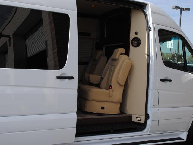 Mercedes-Benz Sprinter 2500 2010 photo 3