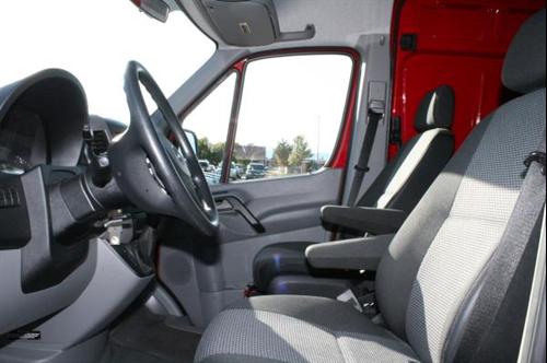 Mercedes-Benz Sprinter 2500 2011 photo 3