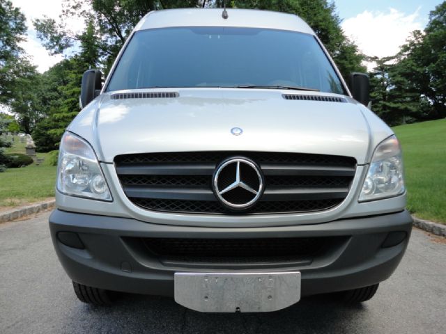 Mercedes-Benz Sprinter 2500 2011 photo 1