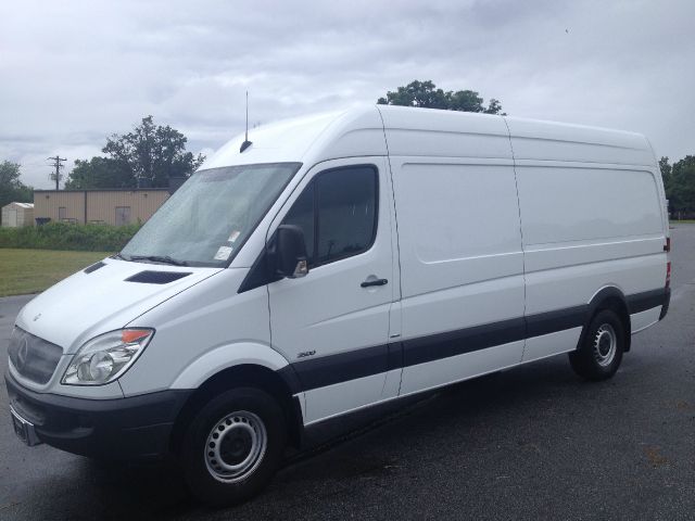 Mercedes-Benz Sprinter 2500 2012 photo 33