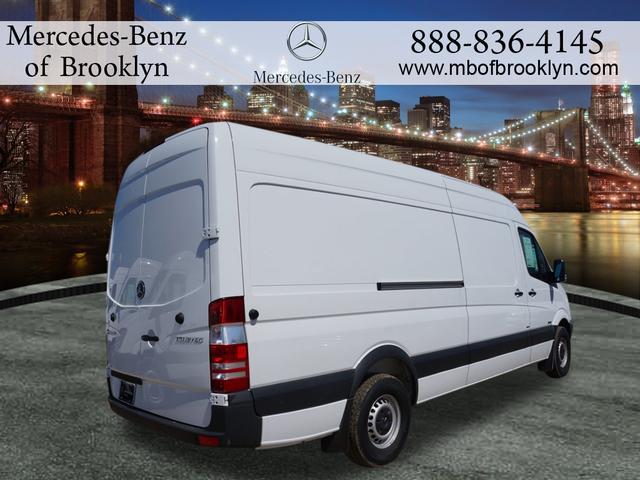 Mercedes-Benz Sprinter 2500 2013 photo 1