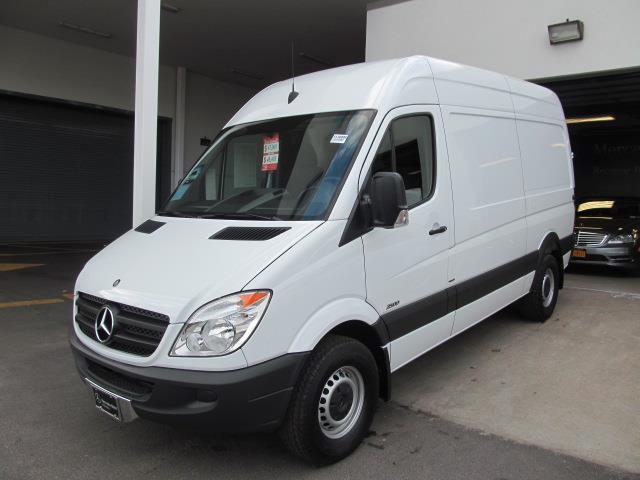 Mercedes-Benz Sprinter 2500 2013 photo 1